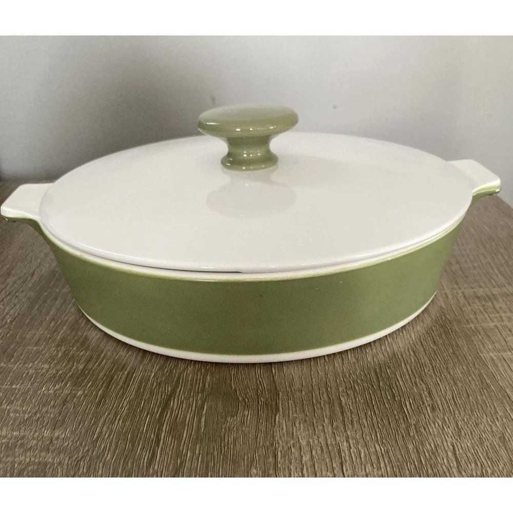 Vintage Corning Ware Avocado Green And White Casserole Dish With Lid 8.5"